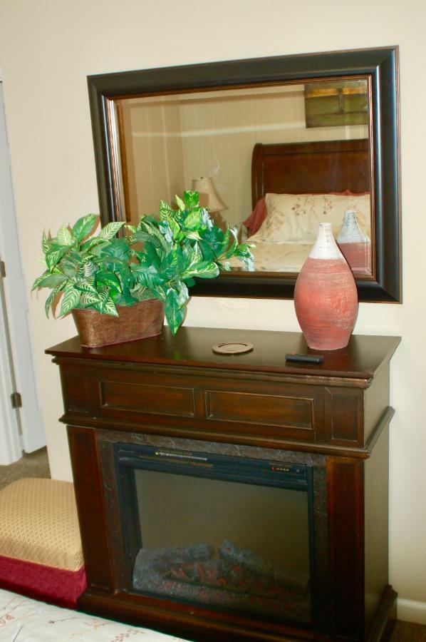 Blue Bear Den 3Br 2Ba Dtc Private Apt Hot Tub Εξωτερικό φωτογραφία